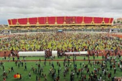 Article : Envahissement de la pelouse du stade GLC par des supporters : que risque la Guinée ?